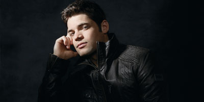 Jeremy Jordan: Winn Schott